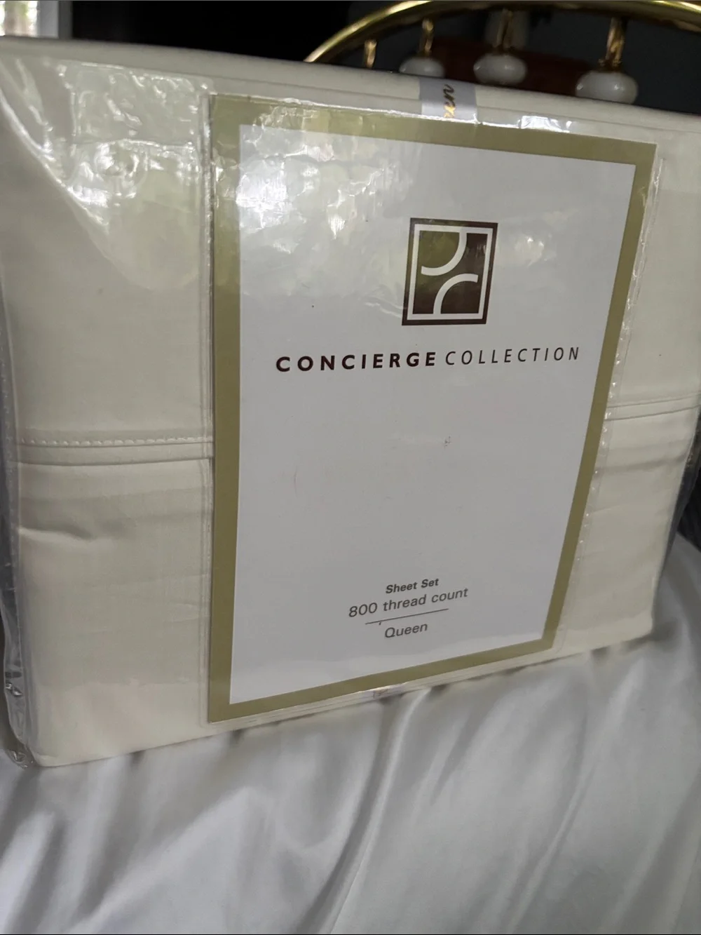 Concierge Collection 4pc Queen Sheet Set - Cream 800 Thread Count